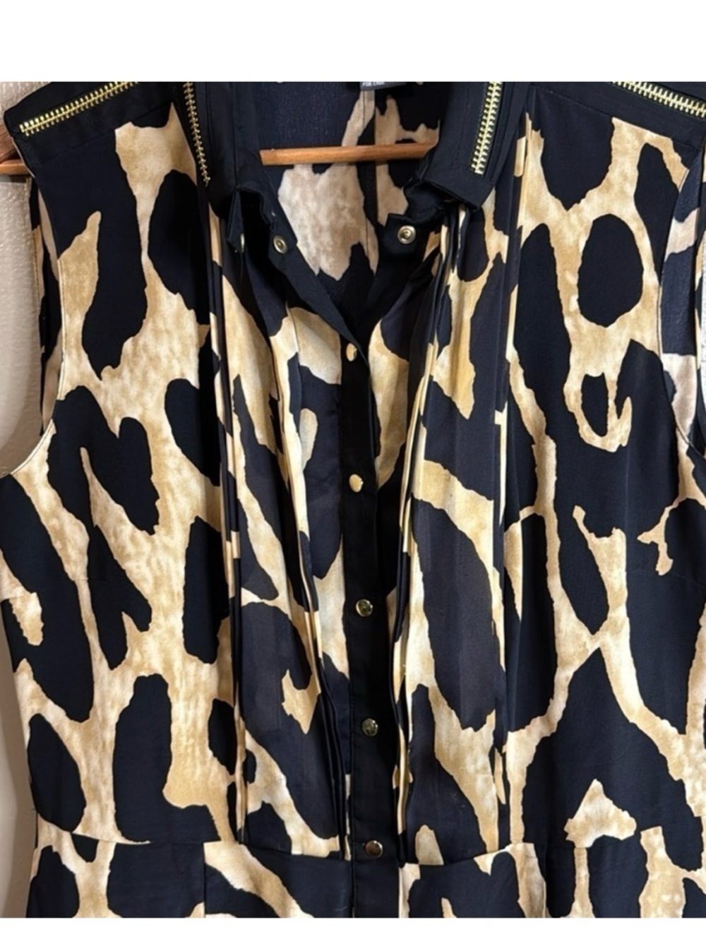 PER SE by CARLISLE Collared Sleeveless Animal-Print Shirt Dress in Black and Tan - Picture 7 of 12